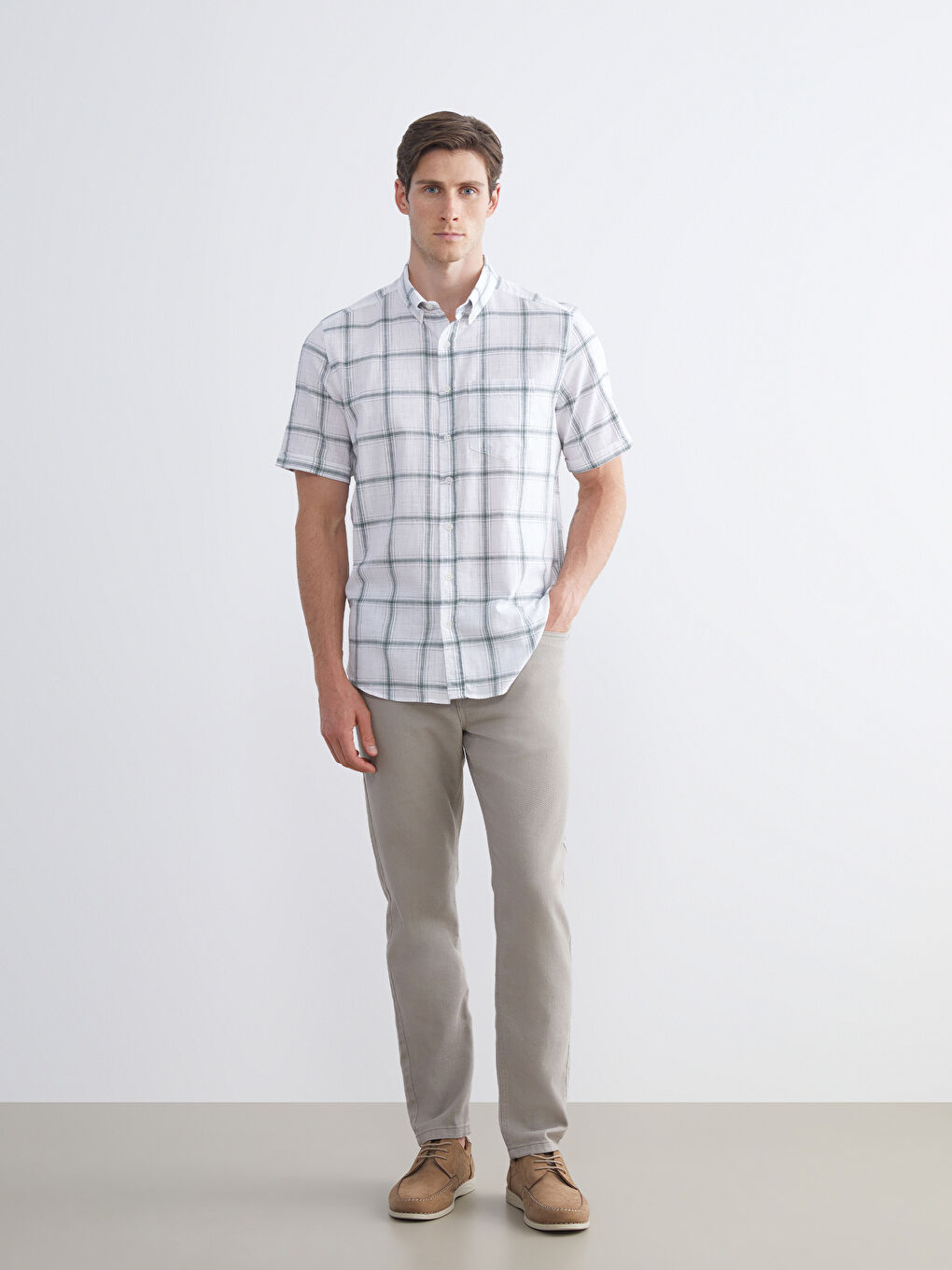 LCWAIKIKI Classic Regular Fit Short Sleeve Plaid Poplin Men's Shirt -S53338Z8-LME