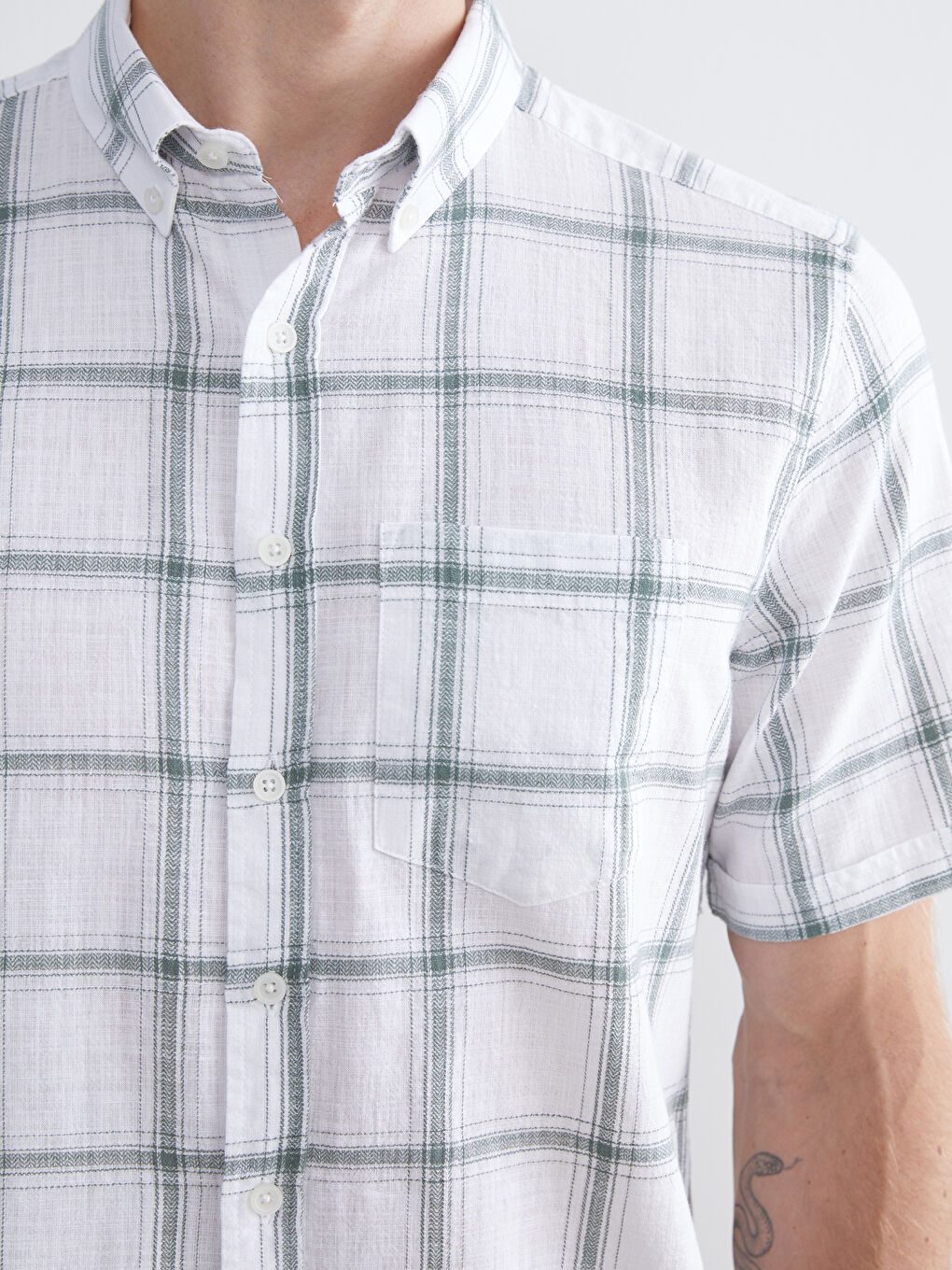 LCWAIKIKI Classic Regular Fit Short Sleeve Plaid Poplin Men's Shirt -S53338Z8-LME