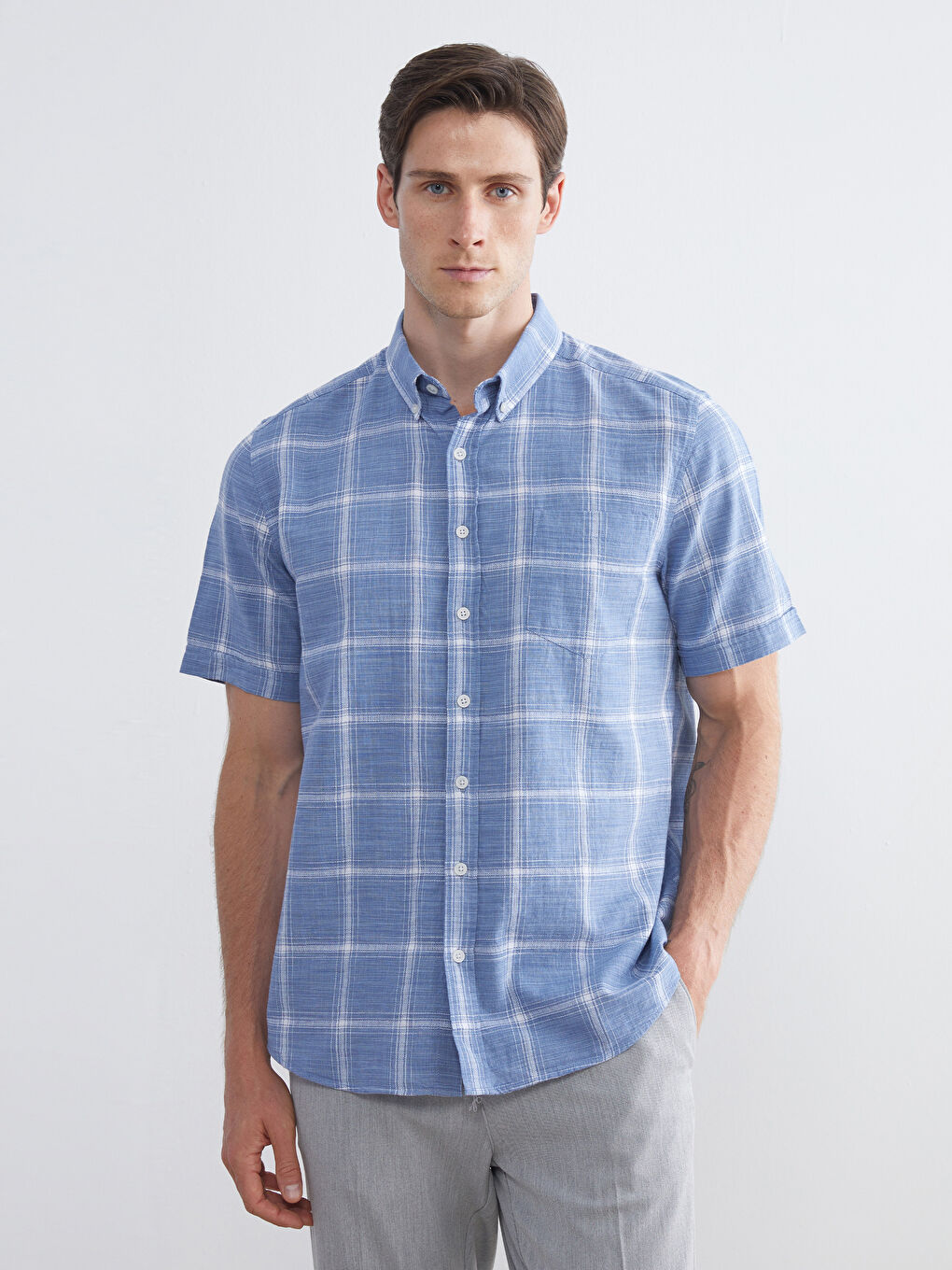 LCWAIKIKI Classic Regular Fit Short Sleeve Plaid Poplin Men's Shirt -S53338Z8-LMR