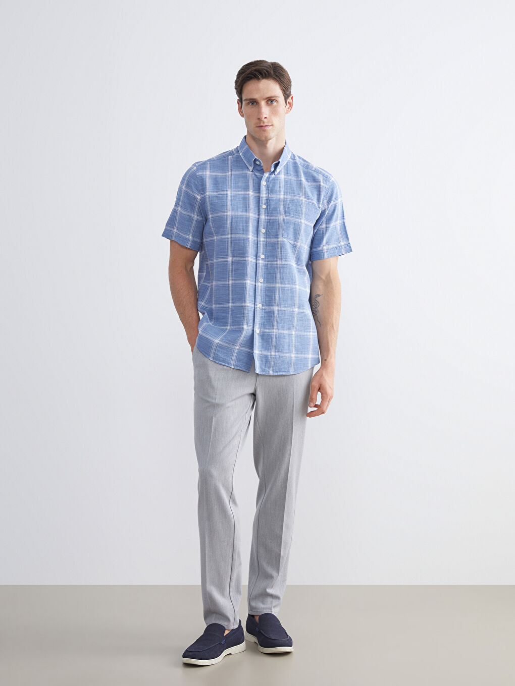 LCWAIKIKI Classic Regular Fit Short Sleeve Plaid Poplin Men's Shirt -S53338Z8-LMR
