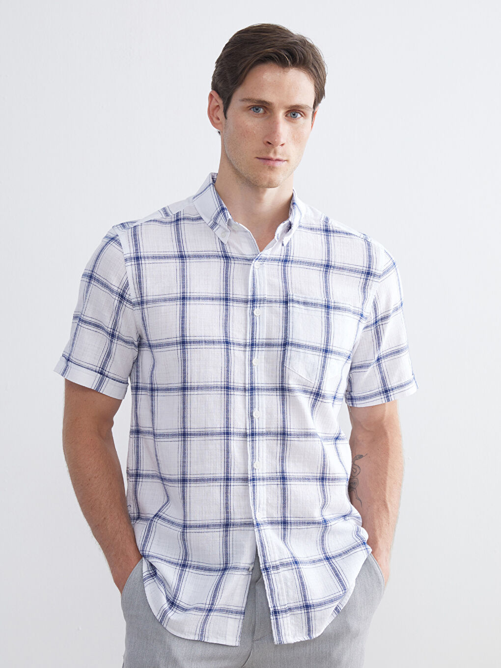 LCWAIKIKI Classic Regular Fit Short Sleeve Plaid Poplin Men's Shirt -S53338Z8-LPU