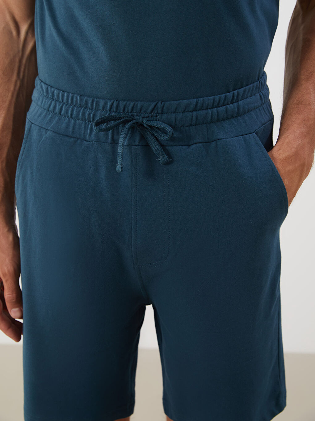 Standard Fit Men's Shorts -S53431Z8-QT0