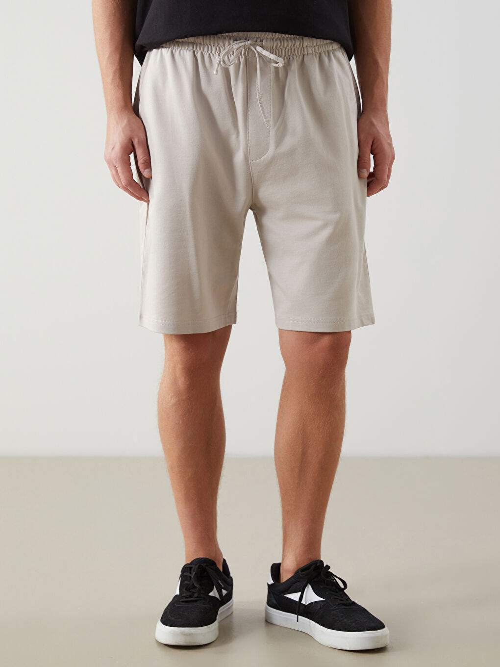 LCWAIKIKI Classic Standard Fit Men's Shorts -S53431Z8-SNE