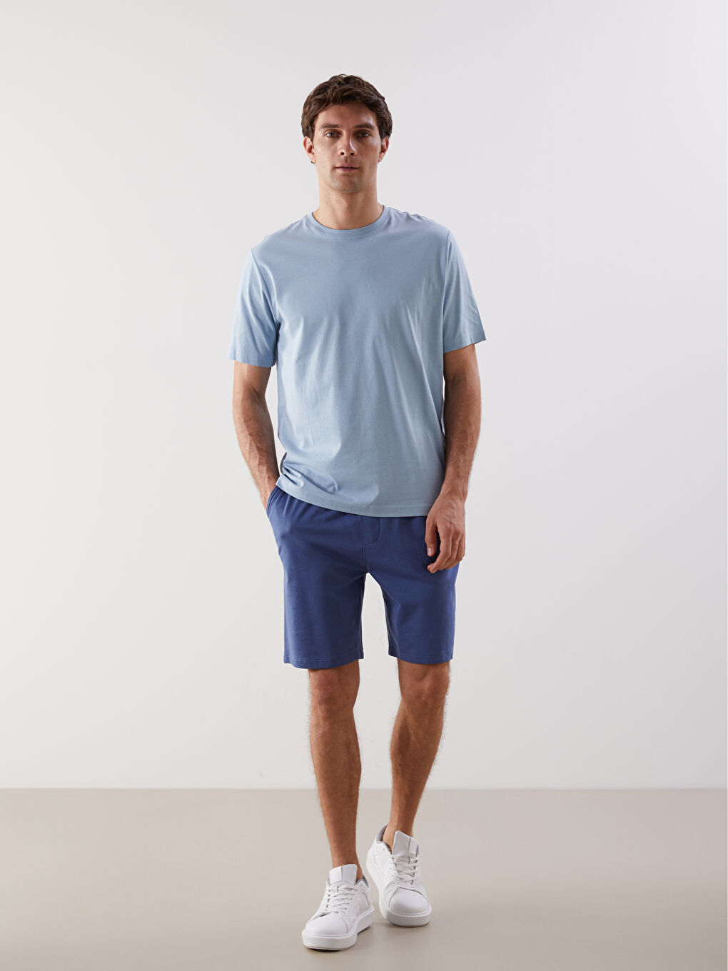 Standard Fit Men's Shorts -S53431Z8-SXK