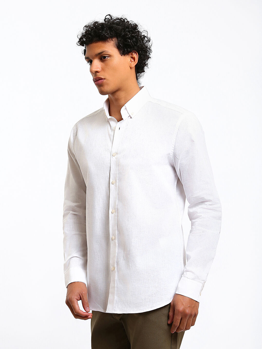 قميص رجالي بأكمام طويلة وخليط كتان بقصة عادية-3