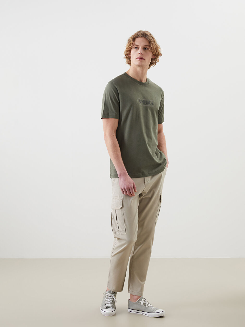 Standard Fit Men's Cargo Trousers -S53490Z8-S9M