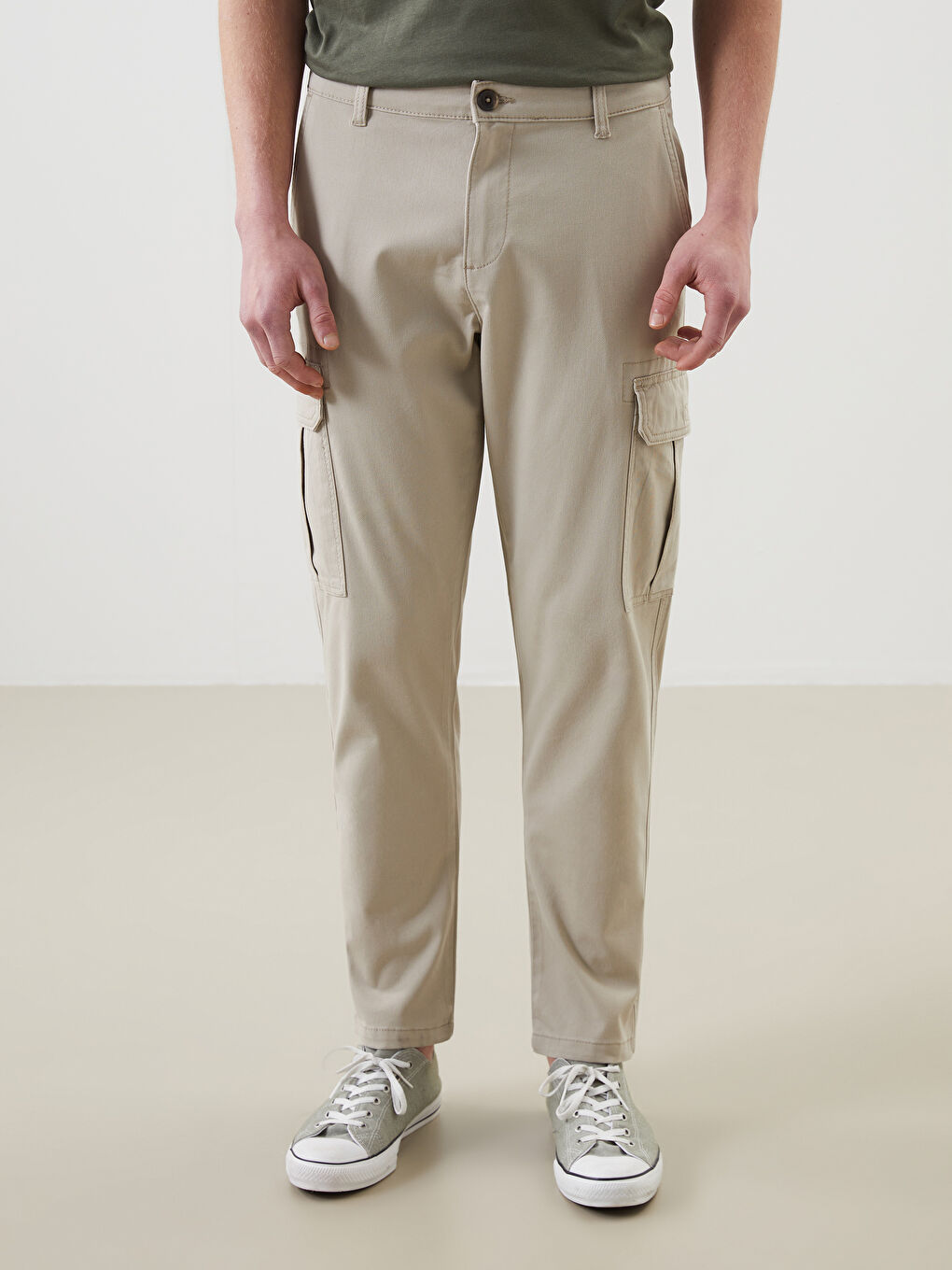 Standard Fit Men's Cargo Trousers -S53490Z8-S9M