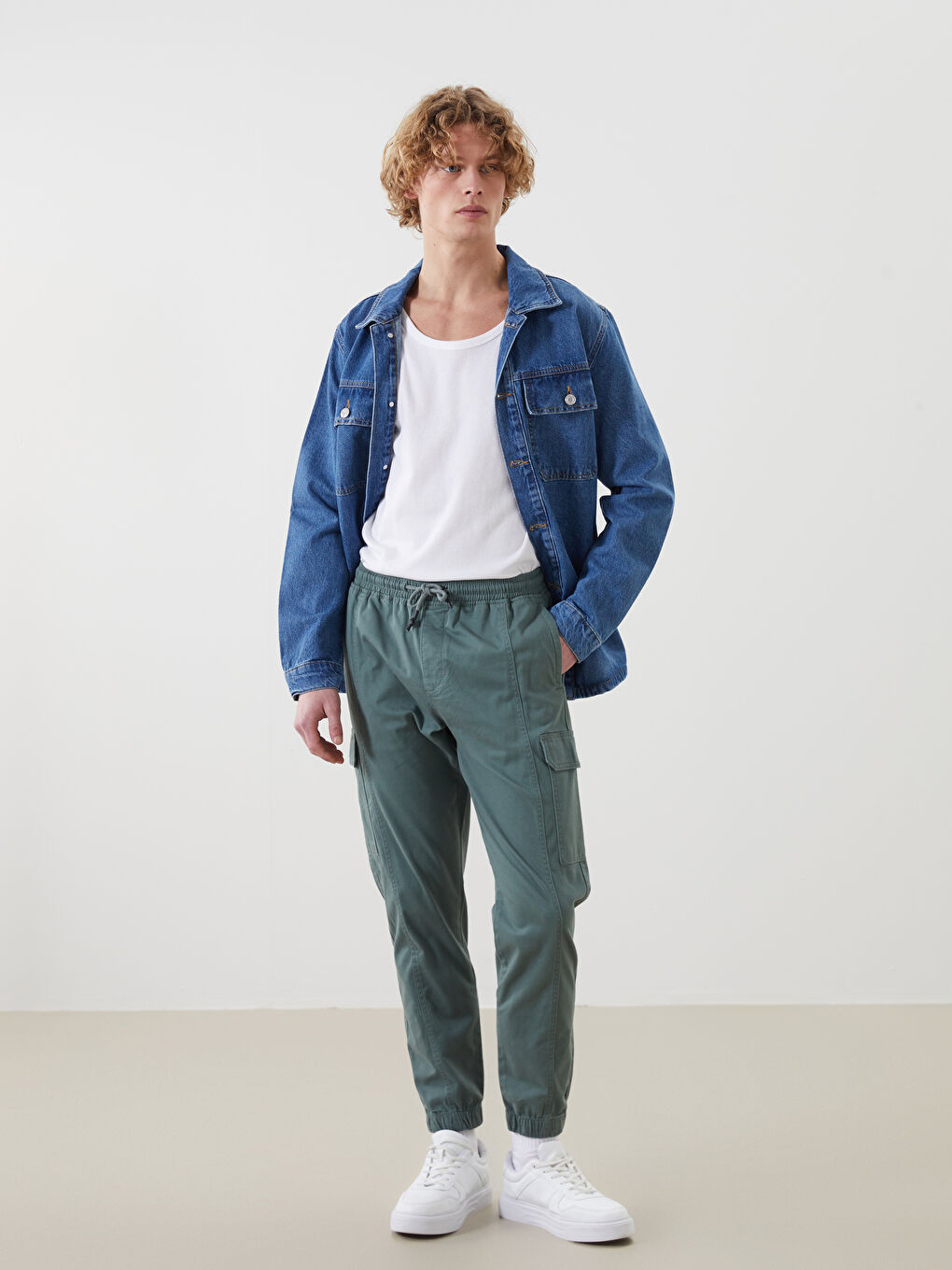 Standard Fit Men's Cargo Trousers -S53492Z8-YSQ