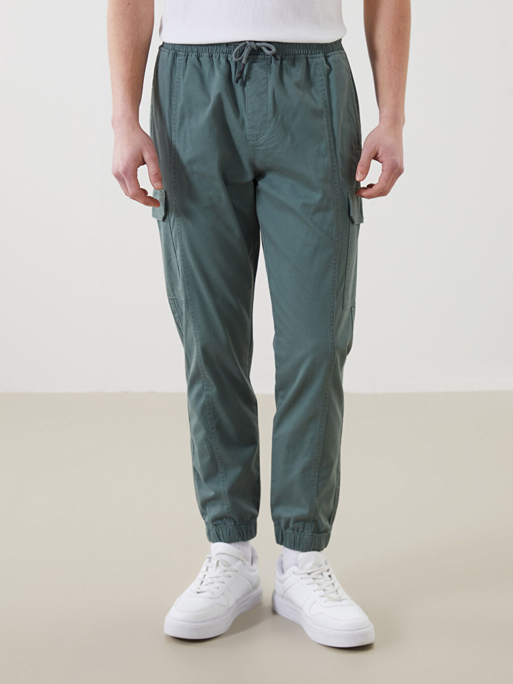 Standard Fit Men's Cargo Trousers -S53492Z8-YSQ
