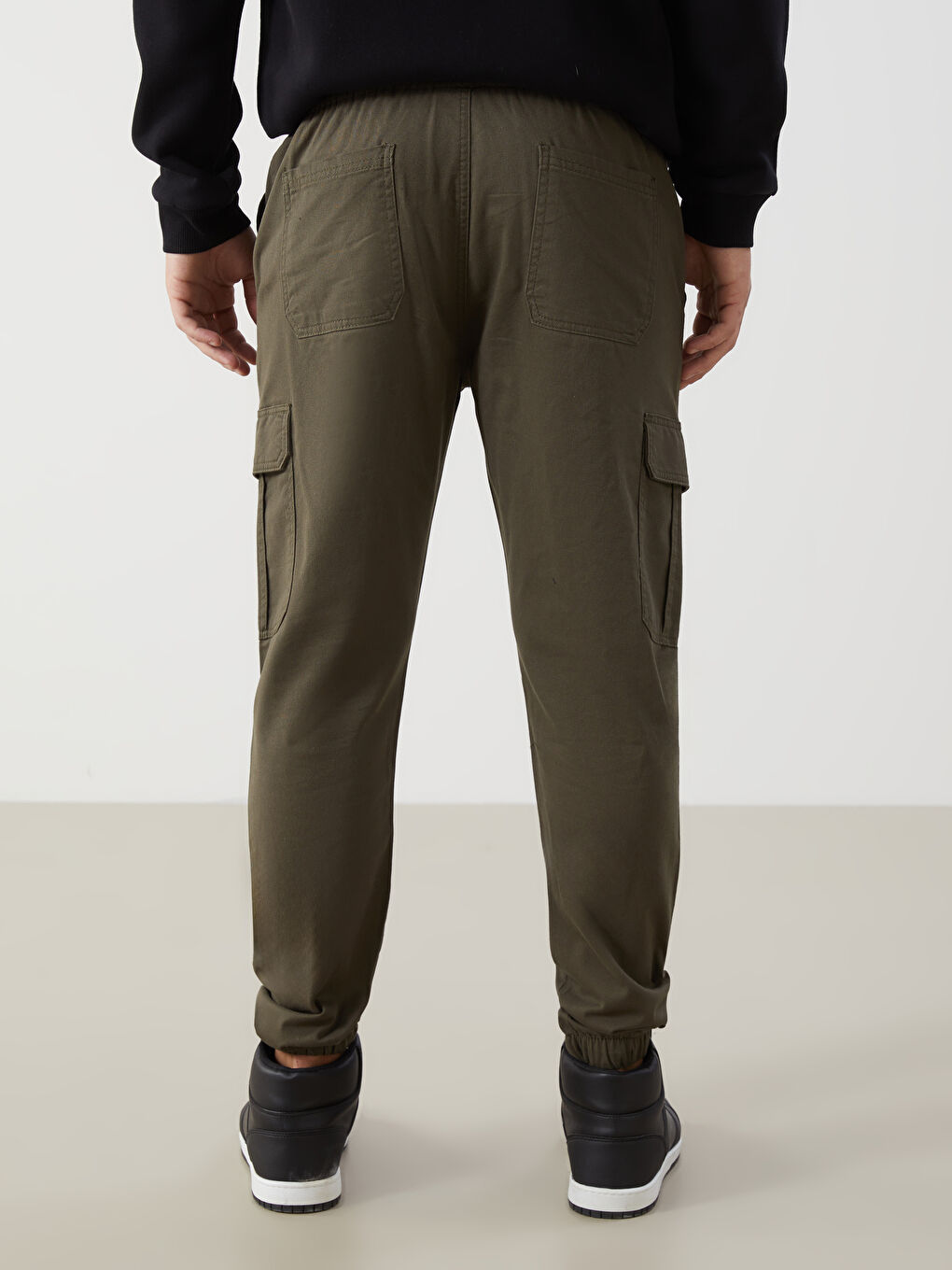 Muške džoger pantalone od gabardena, klasičan kroj -S53494Z8-SEM