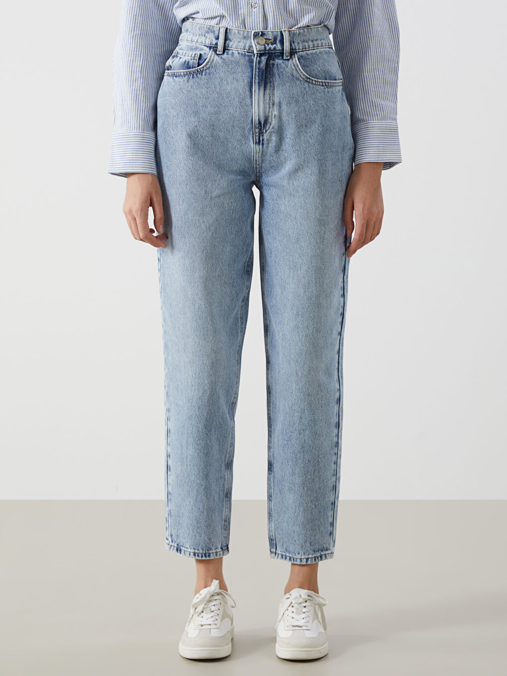 Mom Fit Women's Jeans-1