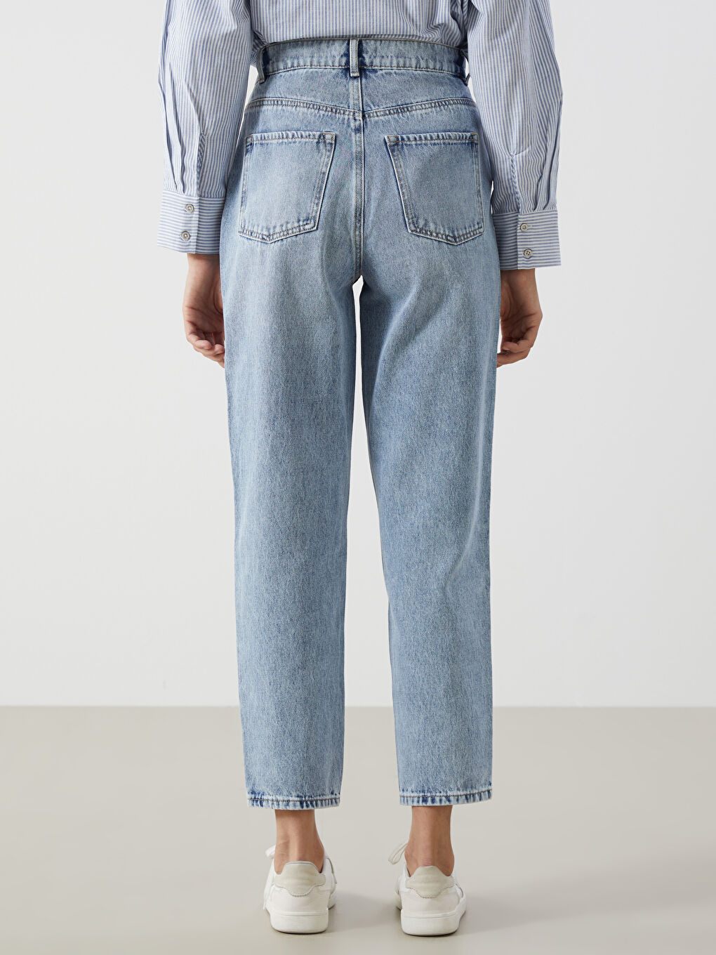 Mom Fit Women's Jeans-3