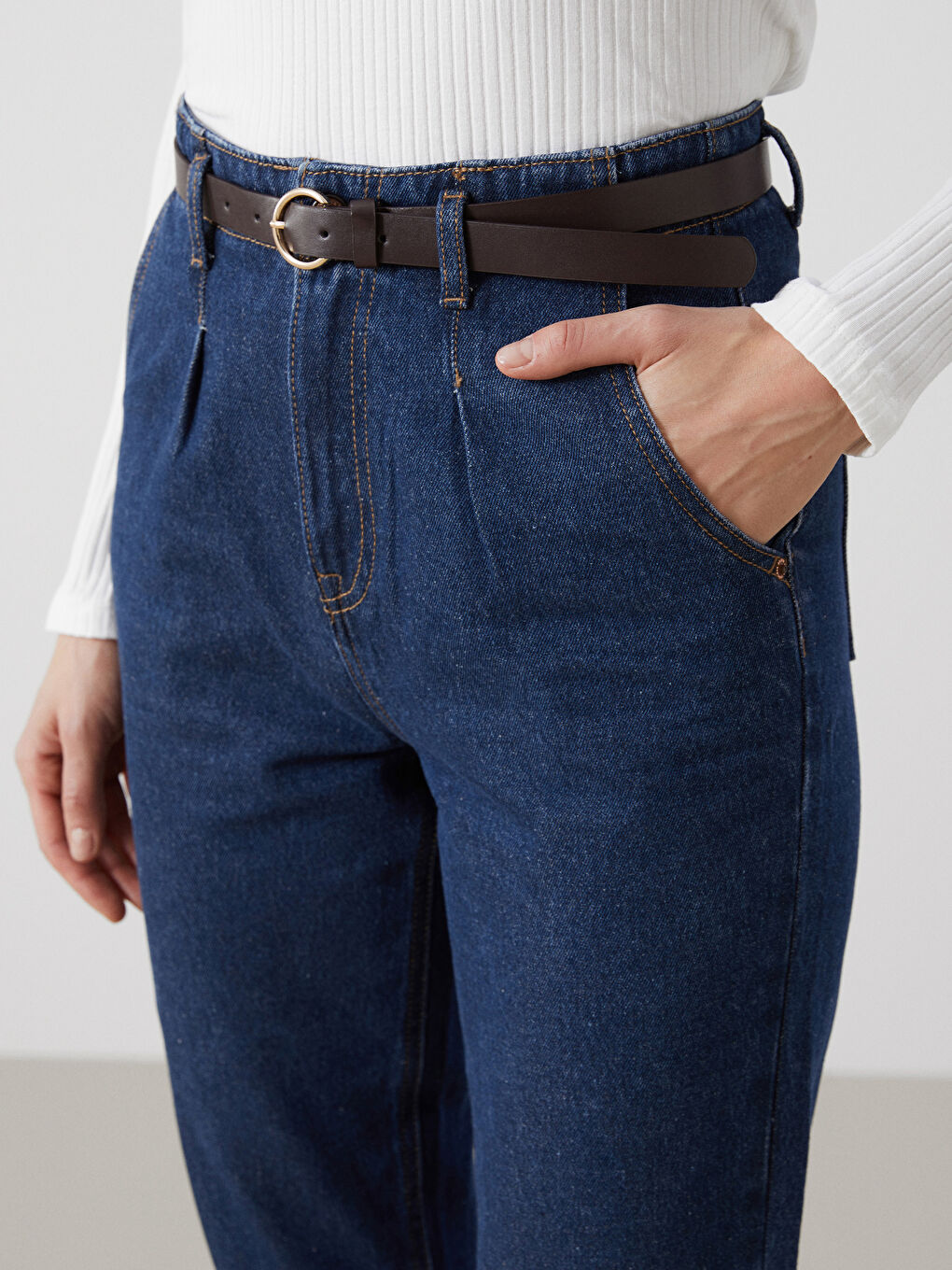 Belted Mom Fit Women's Jeans -S53717Z8-309