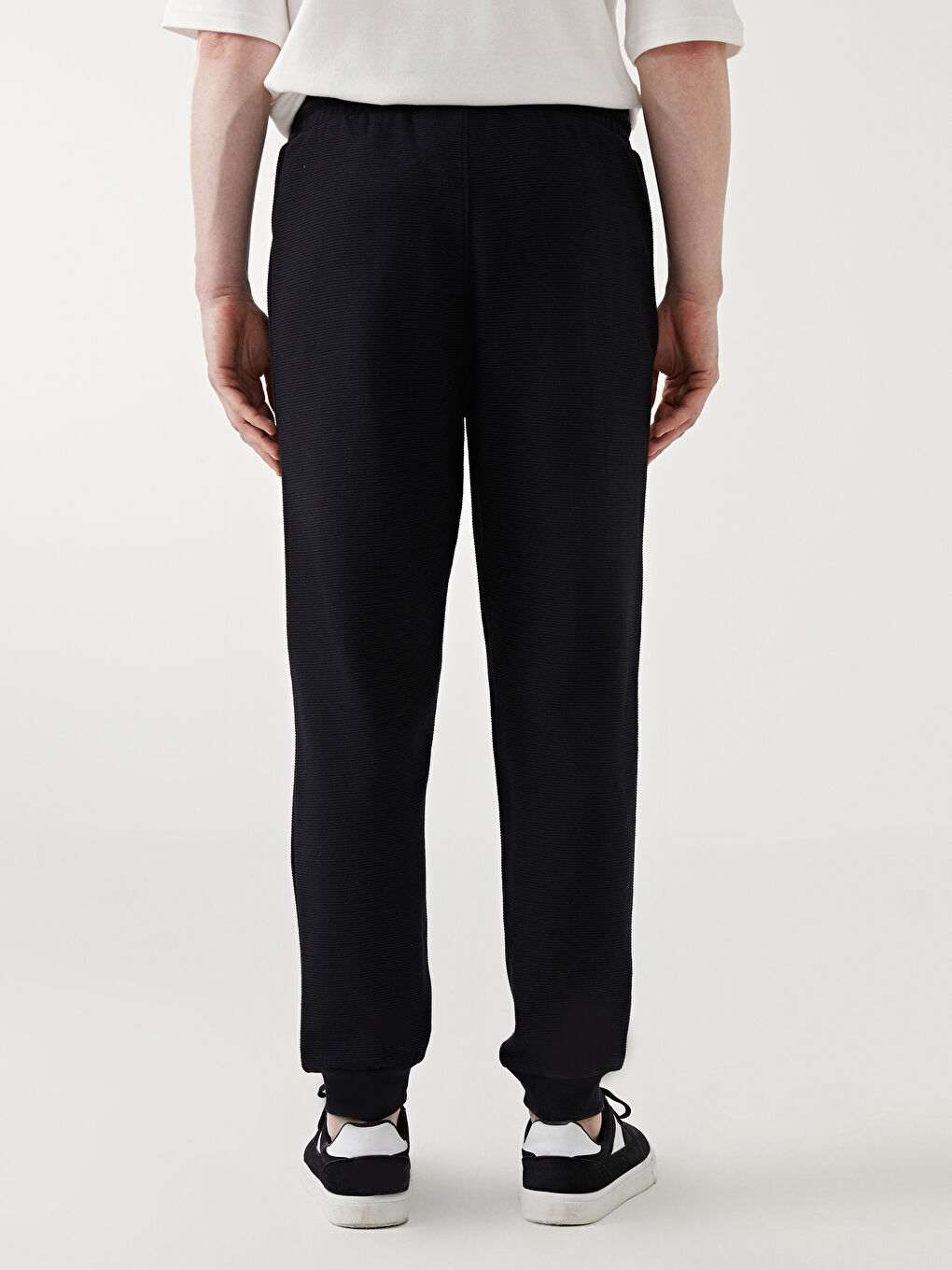 بنطلون رياضي للرجال بقصة عادية-3