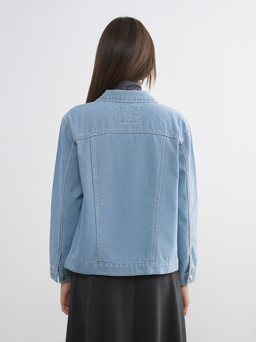 Әйелдерге арналған оверсайз деним джинс күртеше-4