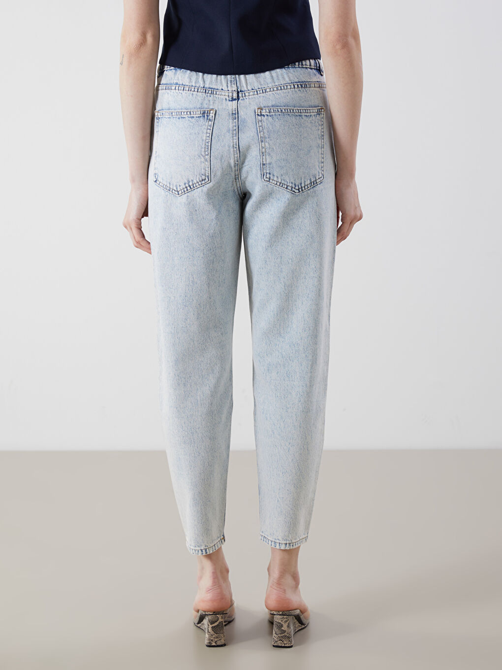 Elasticated Waist Slouchy Fit Women's Jeans -S53988Z8-311