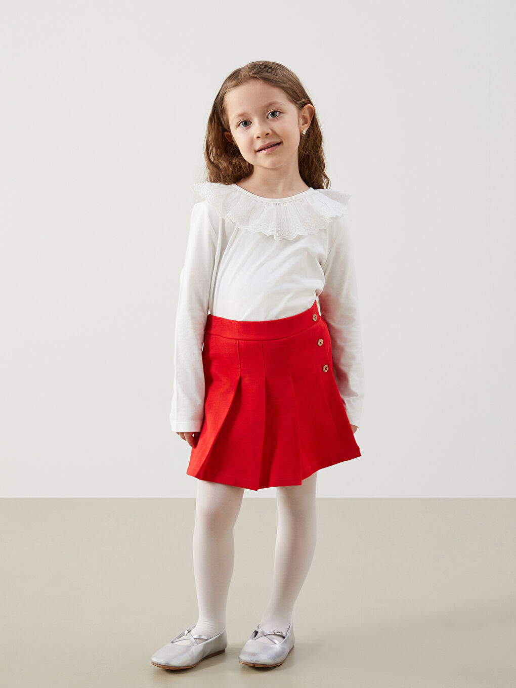 LCW Kids Ekru Bebe Yaka Uzun Kollu Nakışlı Kız Çocuk Tişört - 1