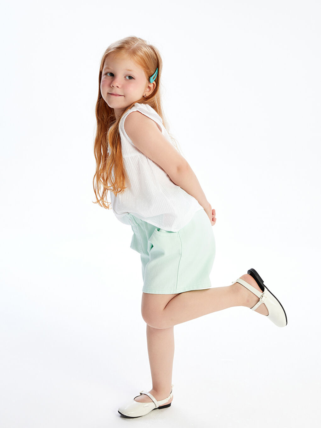 LCW Kids شۆرتی ئاسایی بۆ کچان بە کەمەری لاستیکی -S54366Z1-CSM
