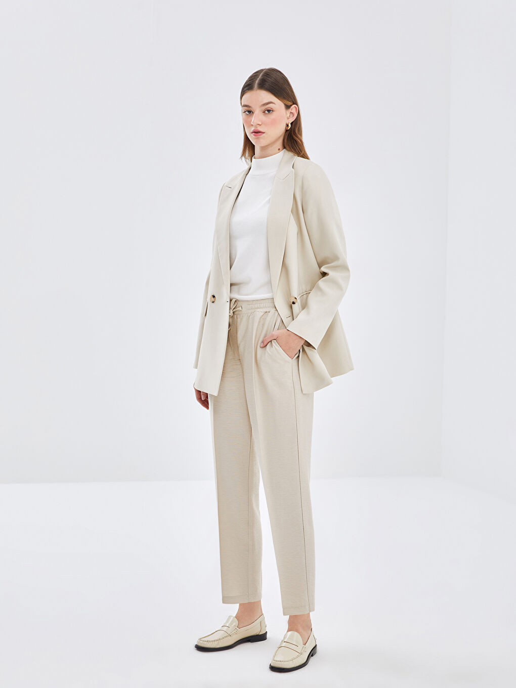 LCW Modest Beli Lastikli Havuç Kesim Kadın Pantolon -S54396Z8-FZJ