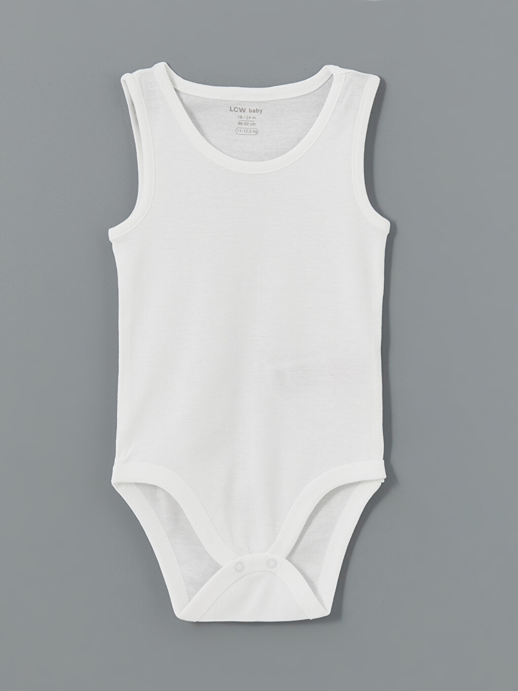 Beyaz Bisiklet Yaka Erkek Bebek Çıtçıtlı Body