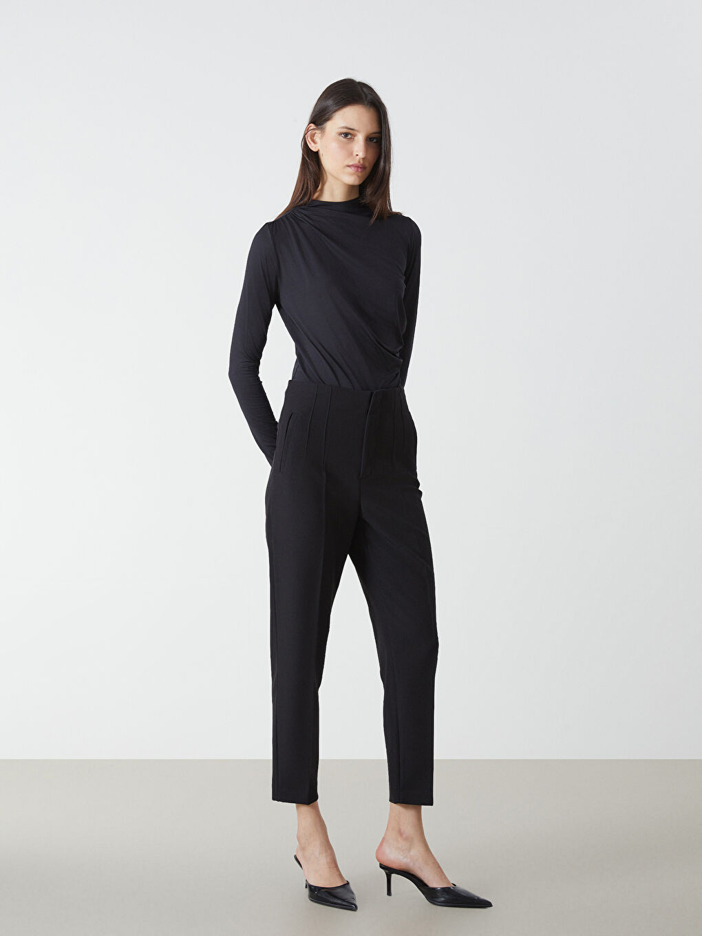 LCW Vision Siyah Dik Yaka Kadın Body - 1