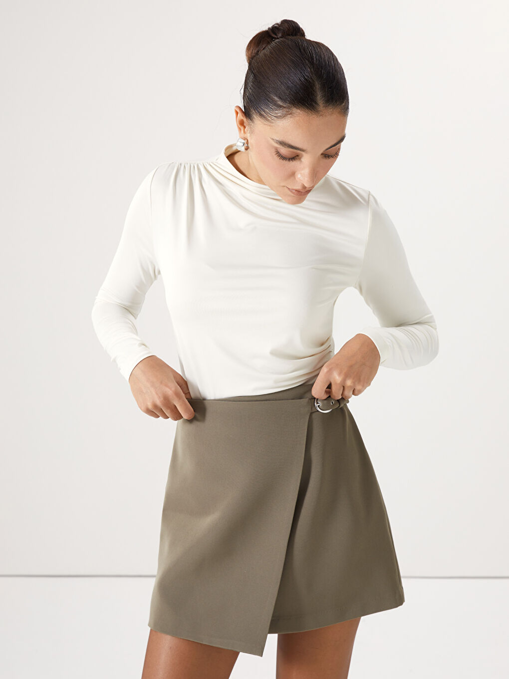 LCW Vision Ekru Dik Yaka Kadın Body