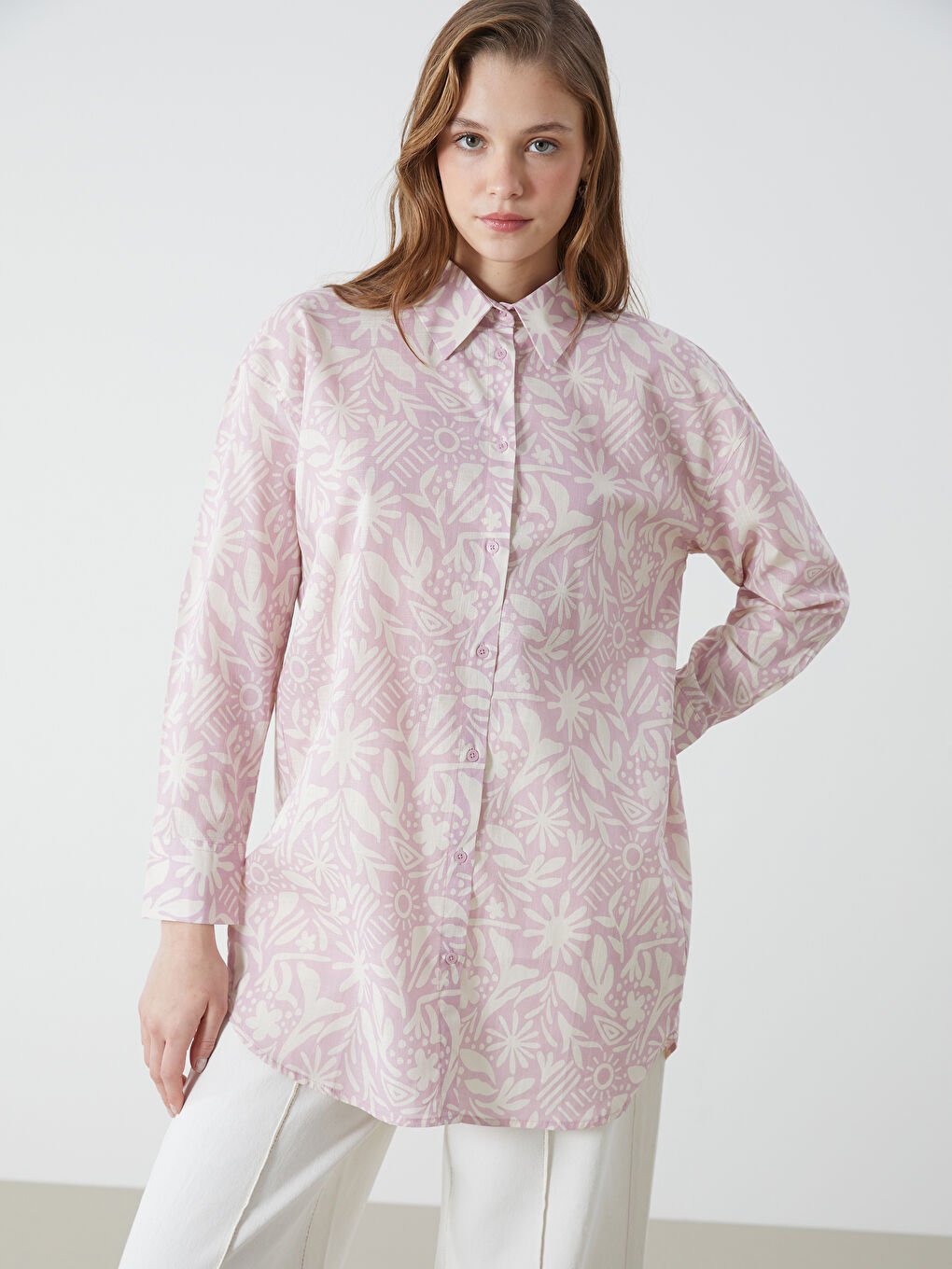 قميص تونيك بوبلين مُزهر أوفراسايز للسيدات