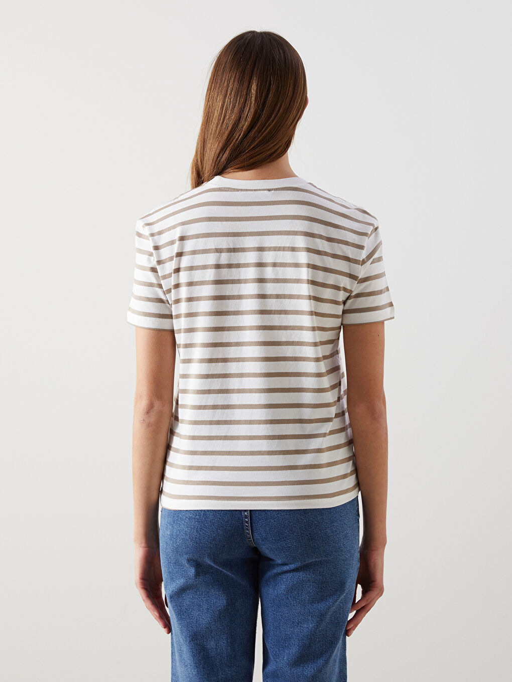 მრგვალი საყელო ზოლიანი მაისური ქალებისთვის-3