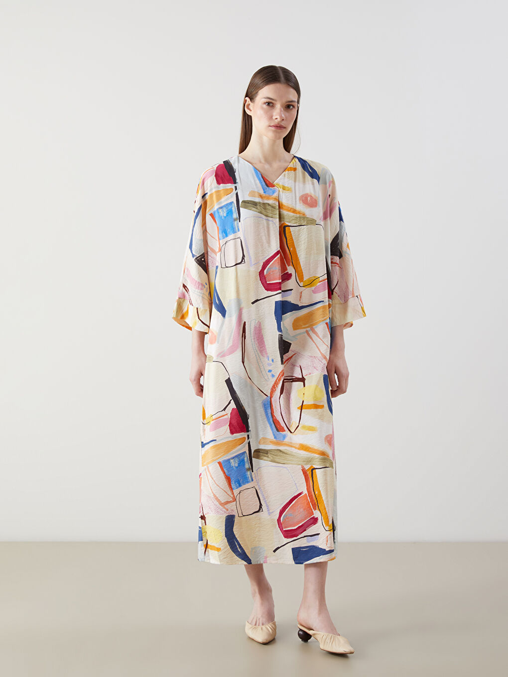 LCW Modest V Neck Patterned Oversize Women's Dress -S55040Z8-LRA