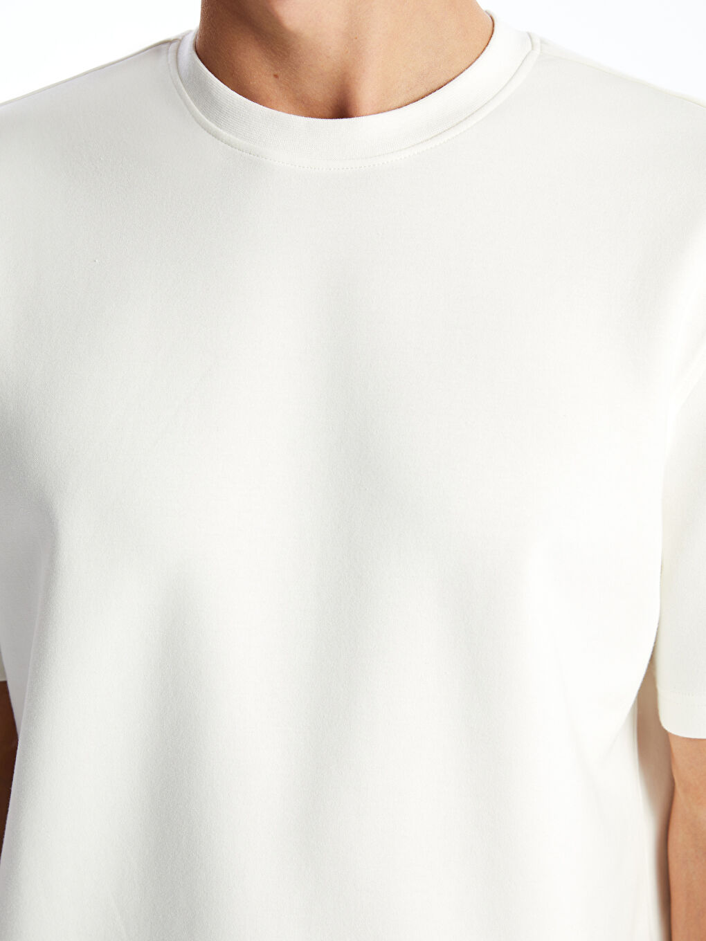 მრგვალი საყელო უბრალო ურთიერთბლოკირება მამაკაცებისთვის მაისური-2