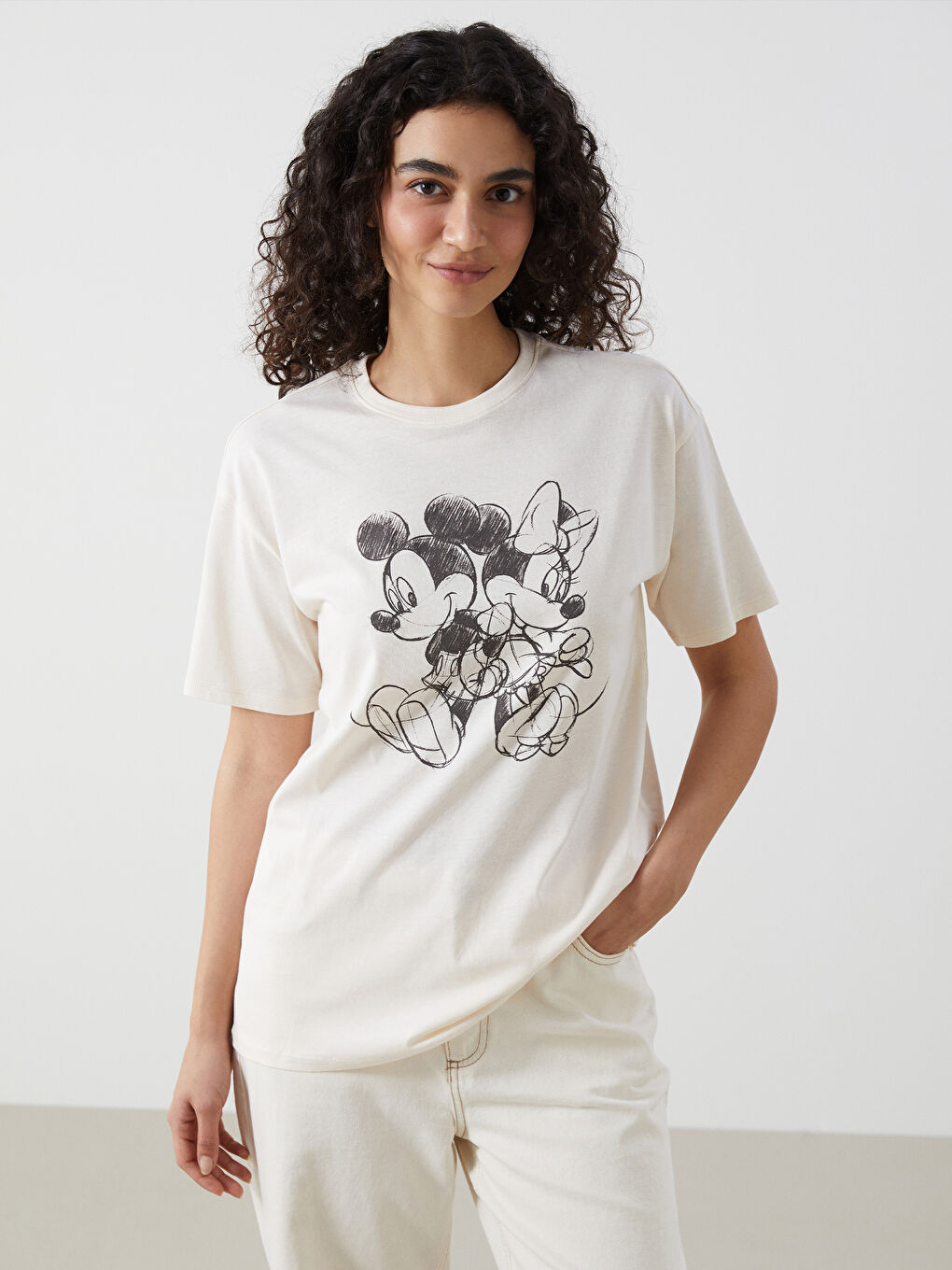 LCW Modest Mickey ve Minnie Mouse Baskılı Kadın Tişört -S55191Z8-FRC