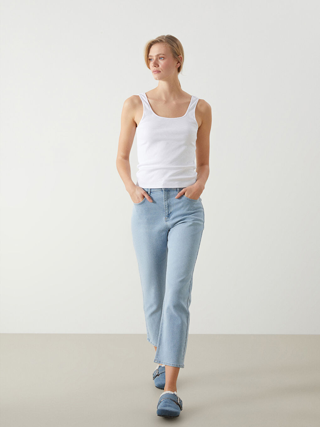 Straight Fit Women's Jeans