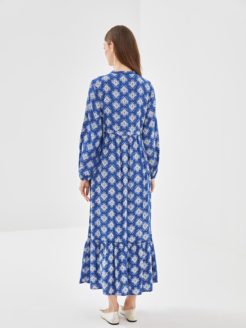 Rochie cu model și guler de judecător pentru femei-3