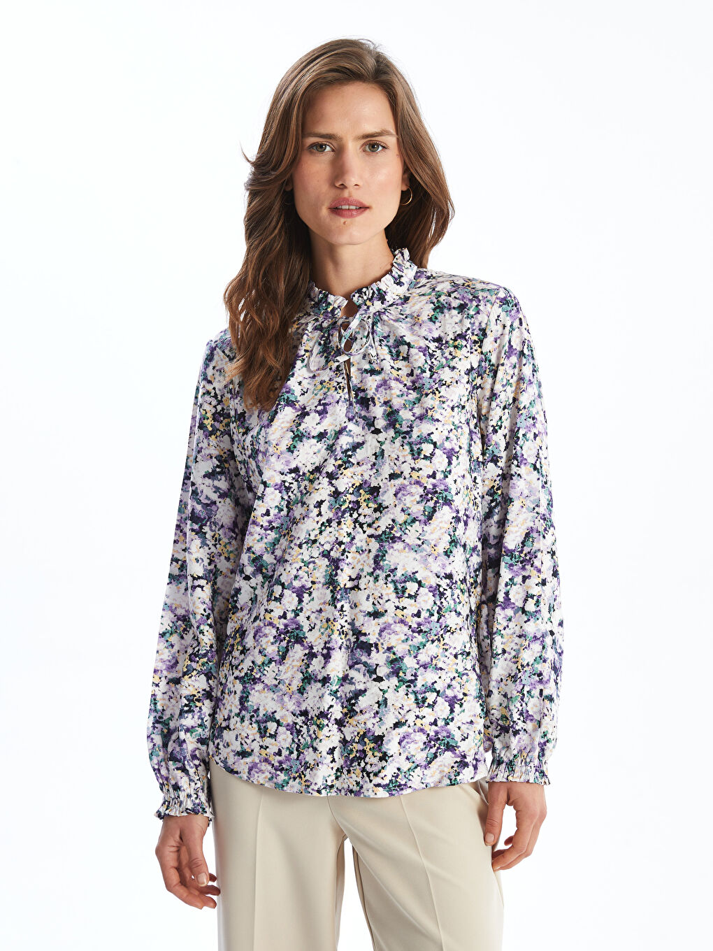 Ženska cvetna bluza sa kragnom na vezivanje -S55687Z8-F9C