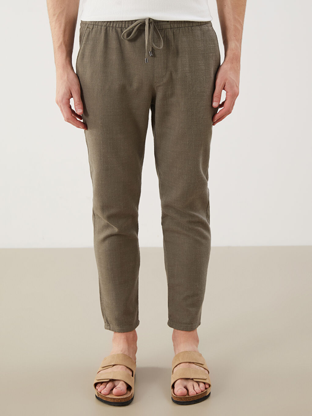 بنطلون رجالي بقصة عادية بمظهر الكتان-1