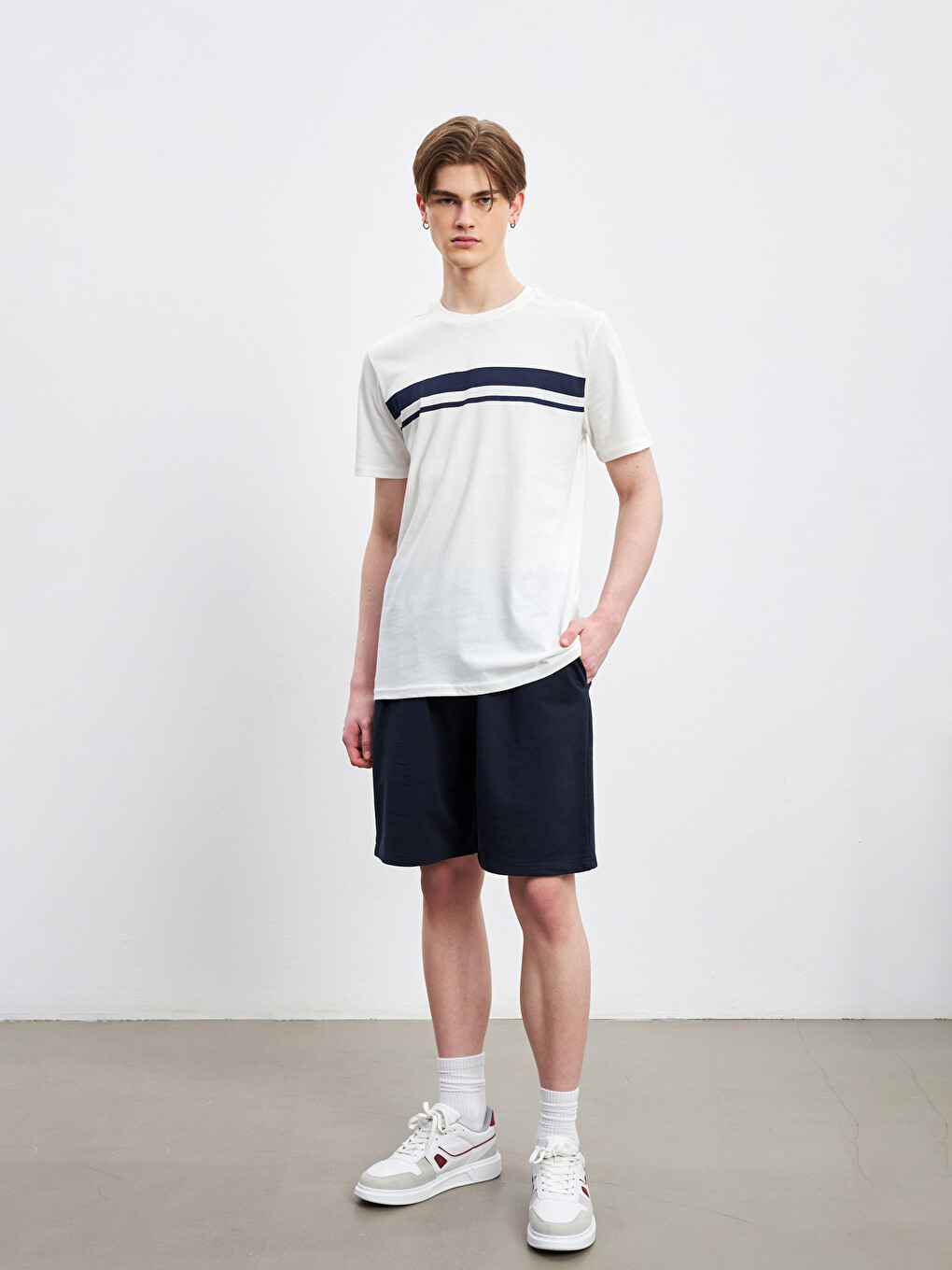 Crew Neck Short Sleeve Striped Jersey Men's T-shirt-1