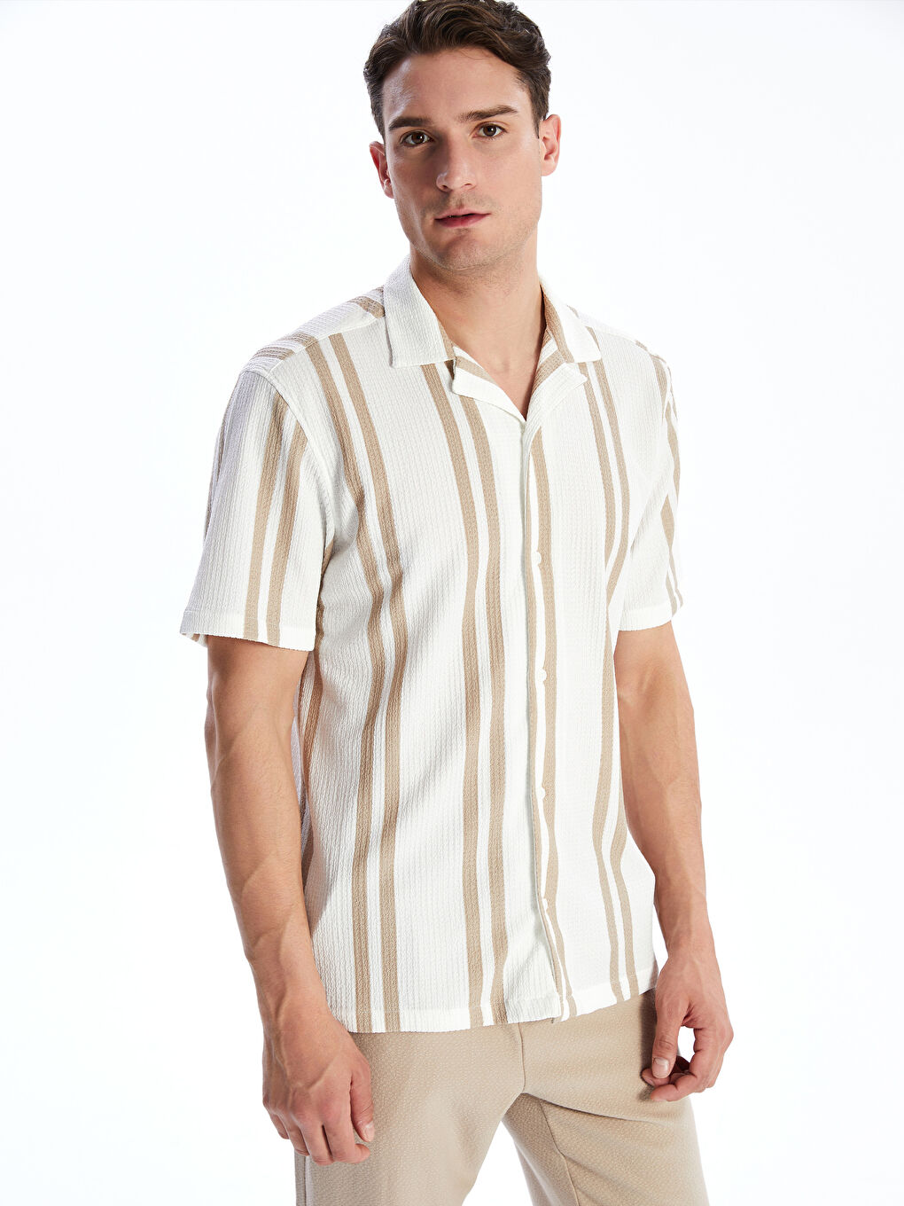 Рубашка Мужская Стандартного Кроя с Коротким Рукавом из Ткани Добби в Полоску