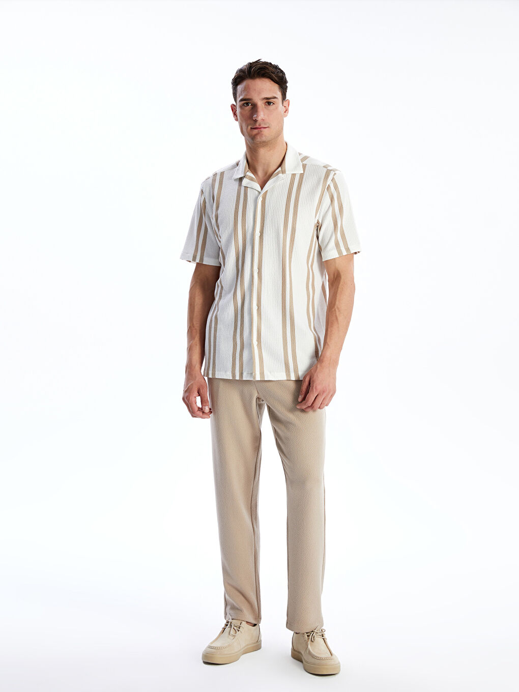 Рубашка Мужская Стандартного Кроя с Коротким Рукавом из Ткани Добби в Полоску-1