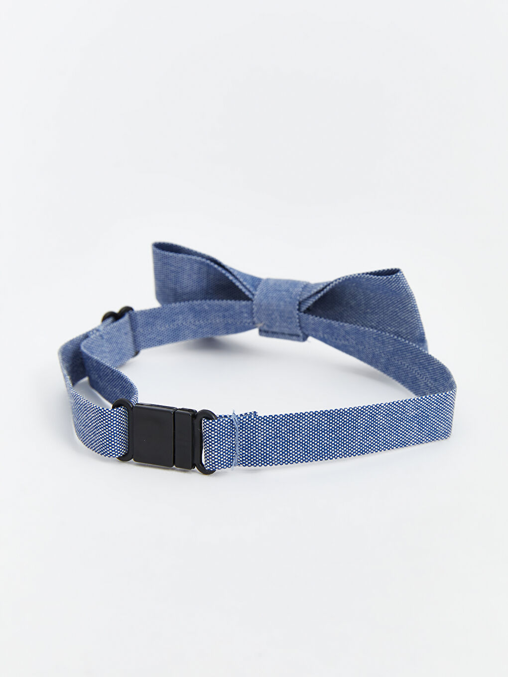 فيونكة ربطة عنق للأولاد الصغار