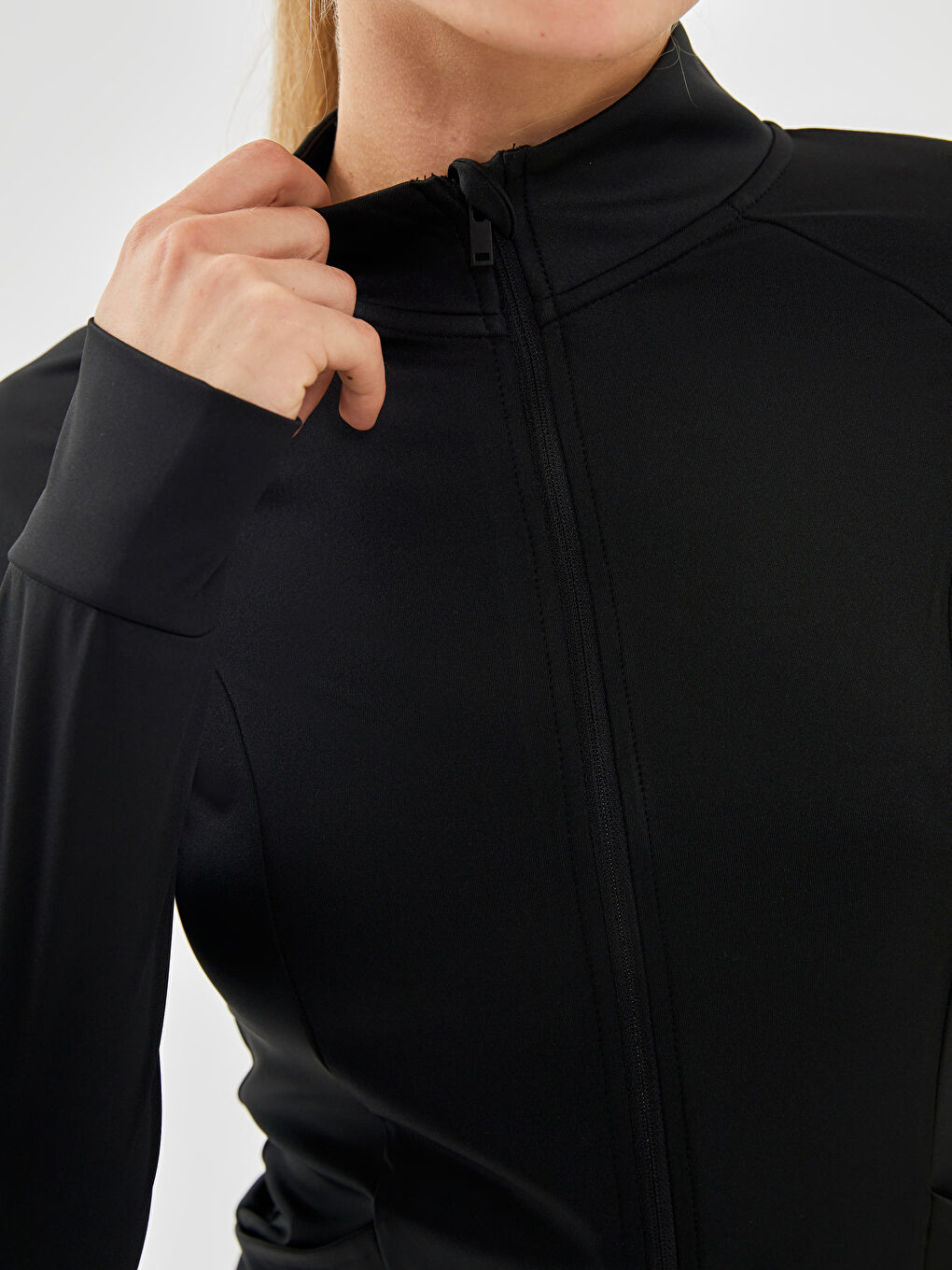 Толстовка на молнии с воротником-труба для женщин-2