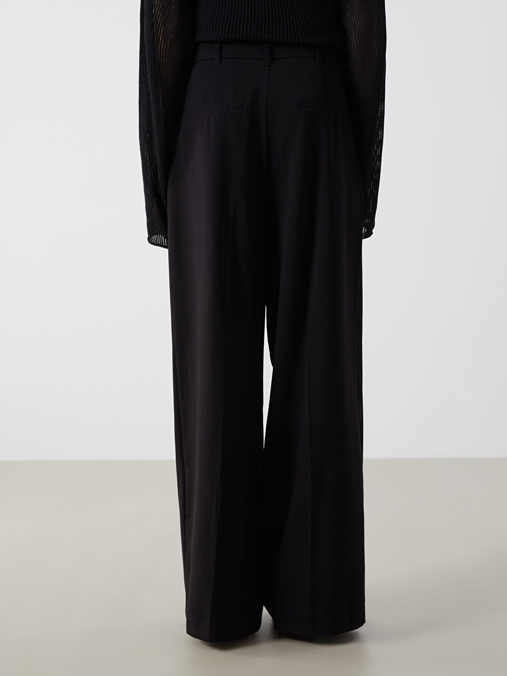 Ženske pantalone opuštenog kroja i širokih nogavica -S56531Z8-CVL