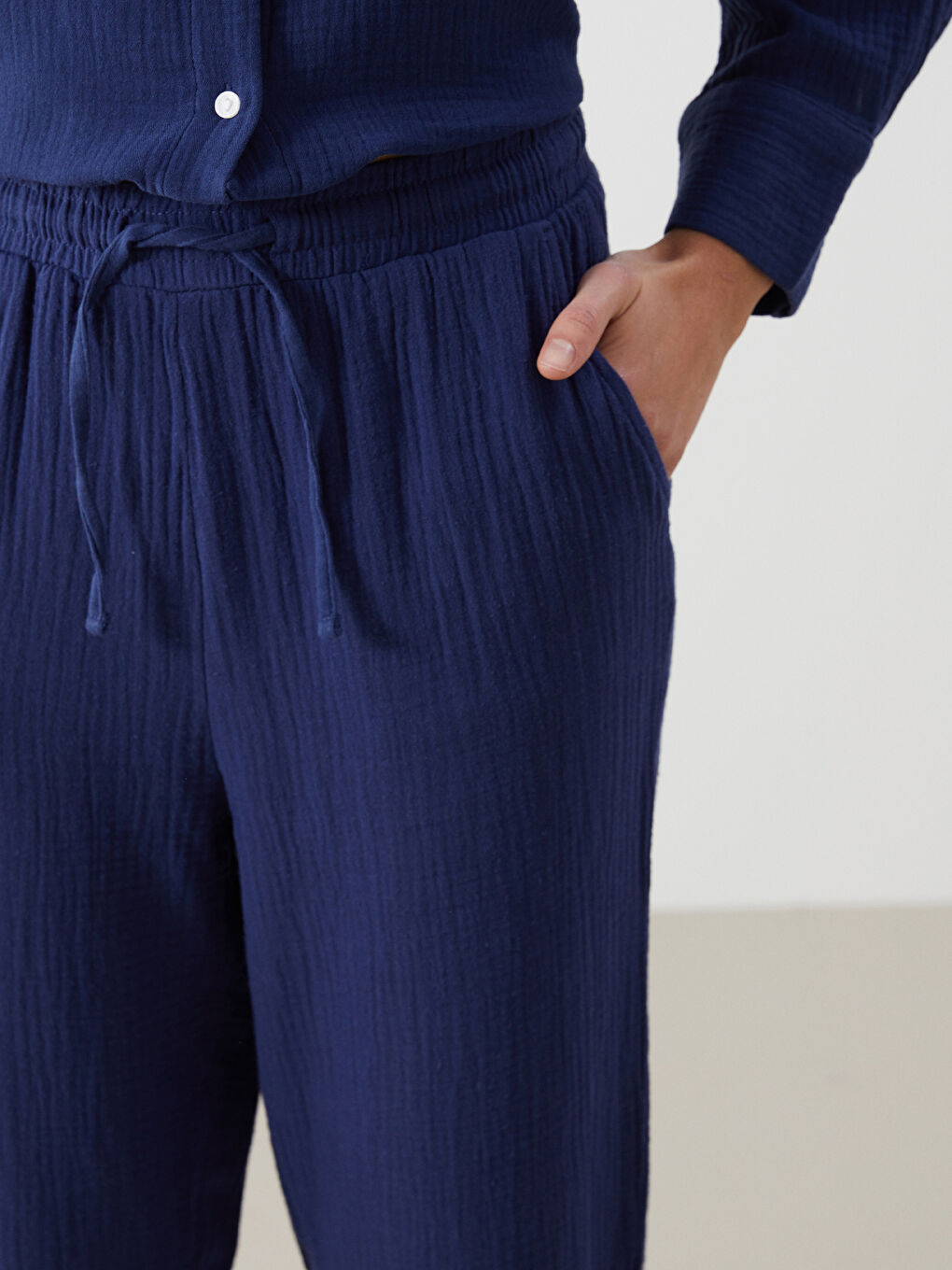 Elasticated Waist Textured Women's Trousers-2