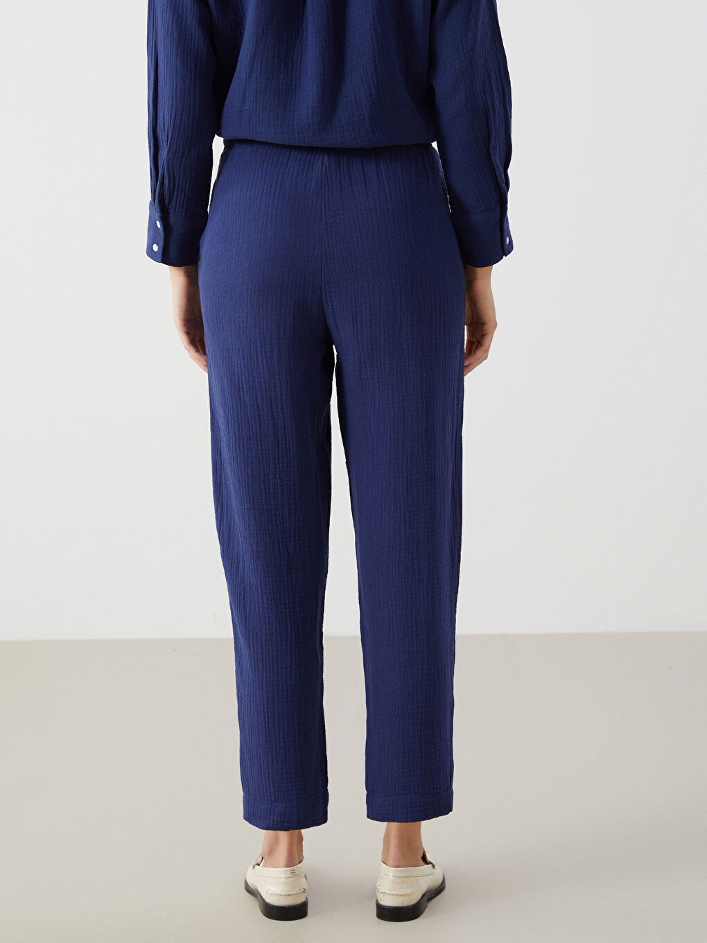 Elasticated Waist Textured Women's Trousers-3