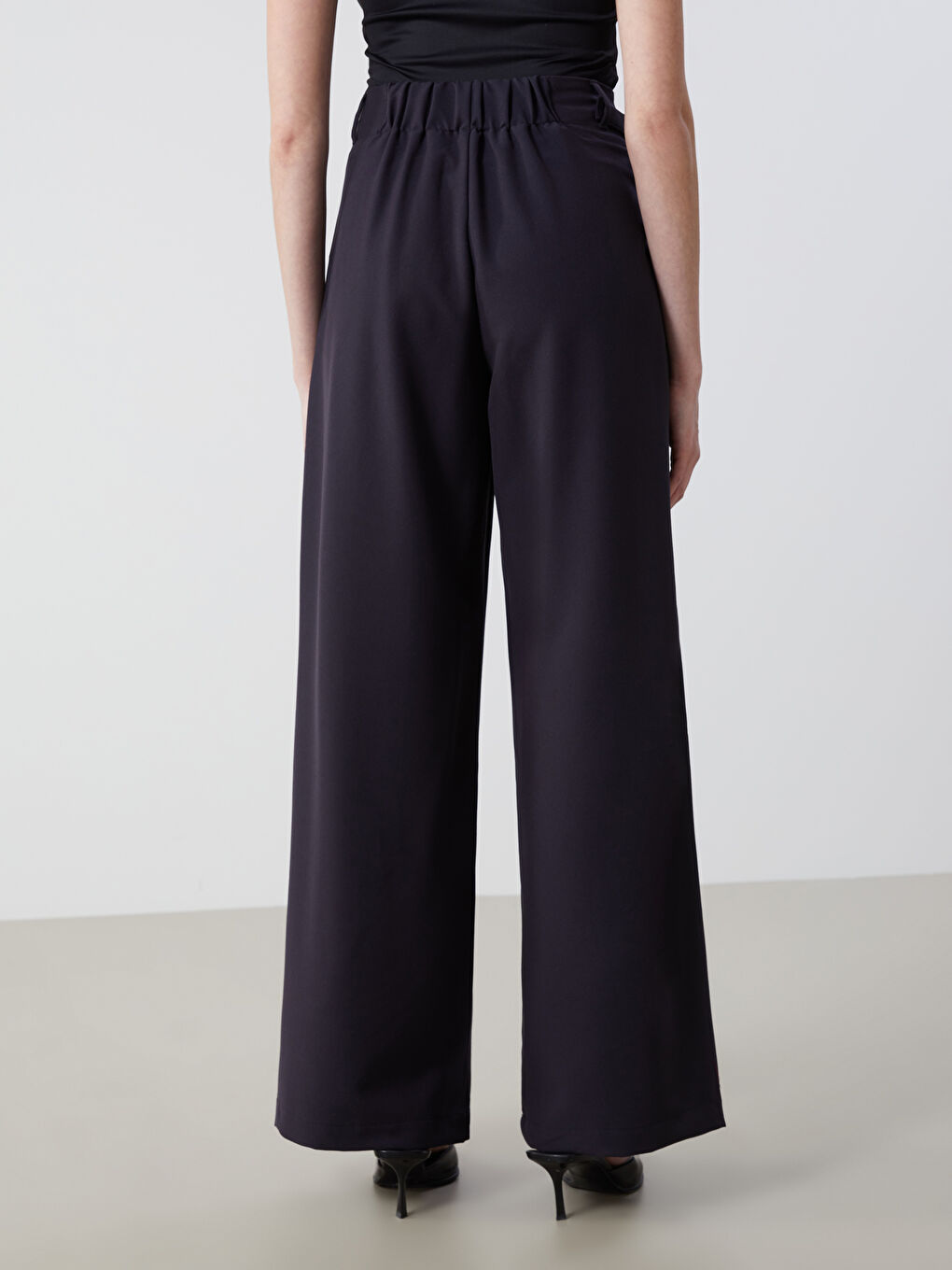 Ženske pantalone sa elastičnim pojasom i širokim nogavicama -S56550Z8-JHE
