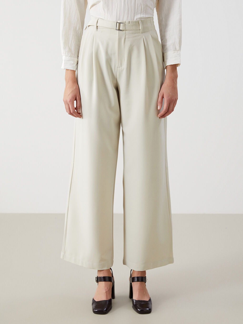 Ženske pantalone sa elastičnim pojasom i širokim nogavicama -S56550Z8-R7Z