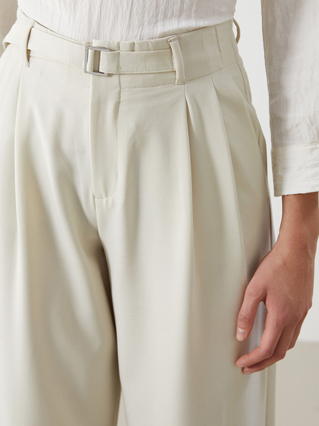 Ženske pantalone sa elastičnim pojasom i širokim nogavicama -S56550Z8-R7Z