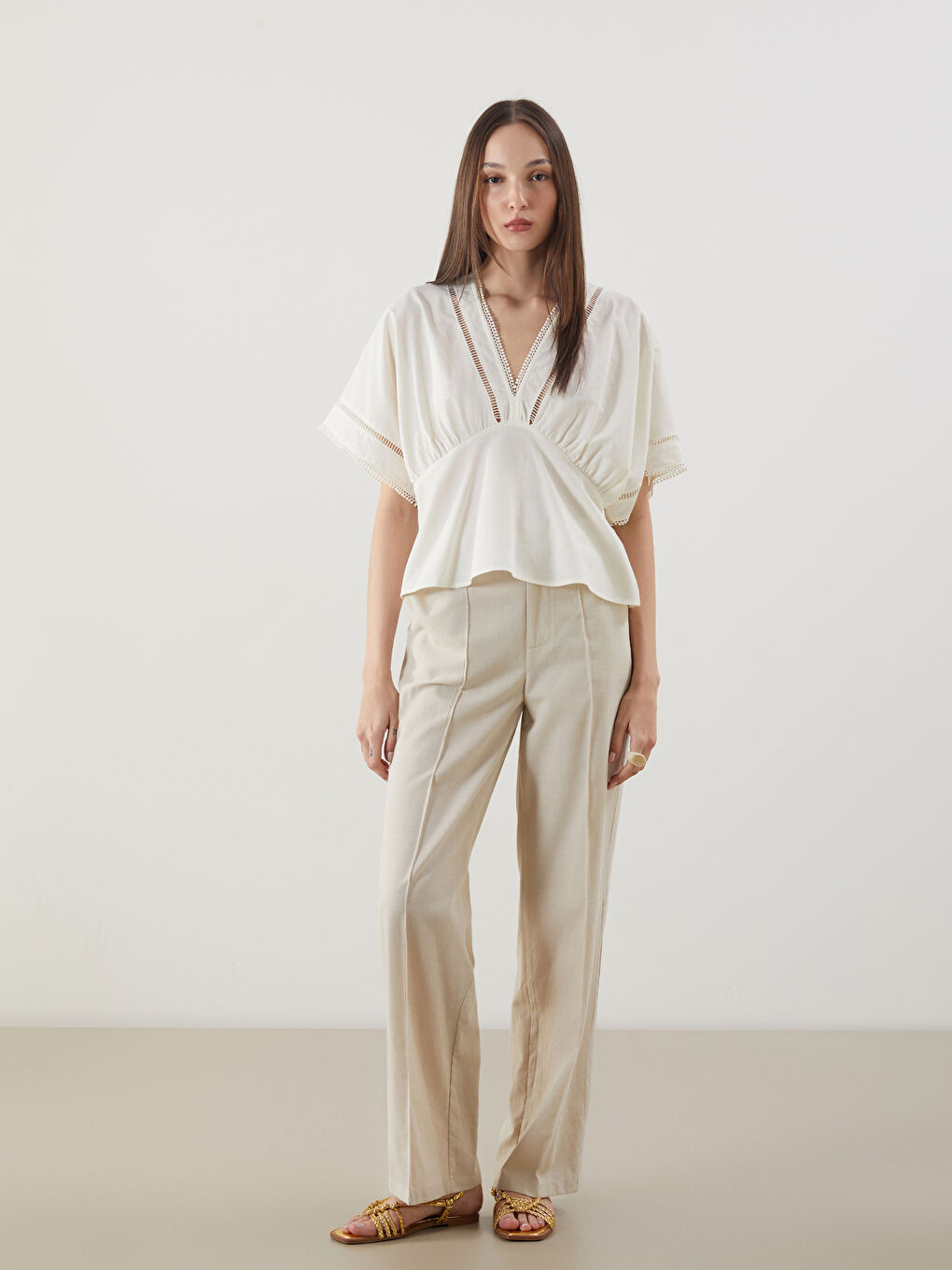 Bej Keten Karışımlı Kadın Pileli Pantolon