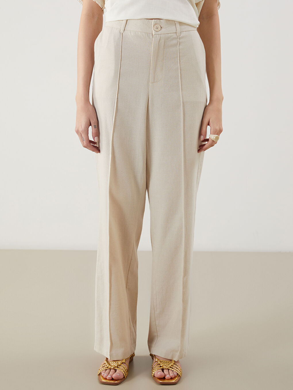 Bej Keten Karışımlı Kadın Pileli Pantolon-1