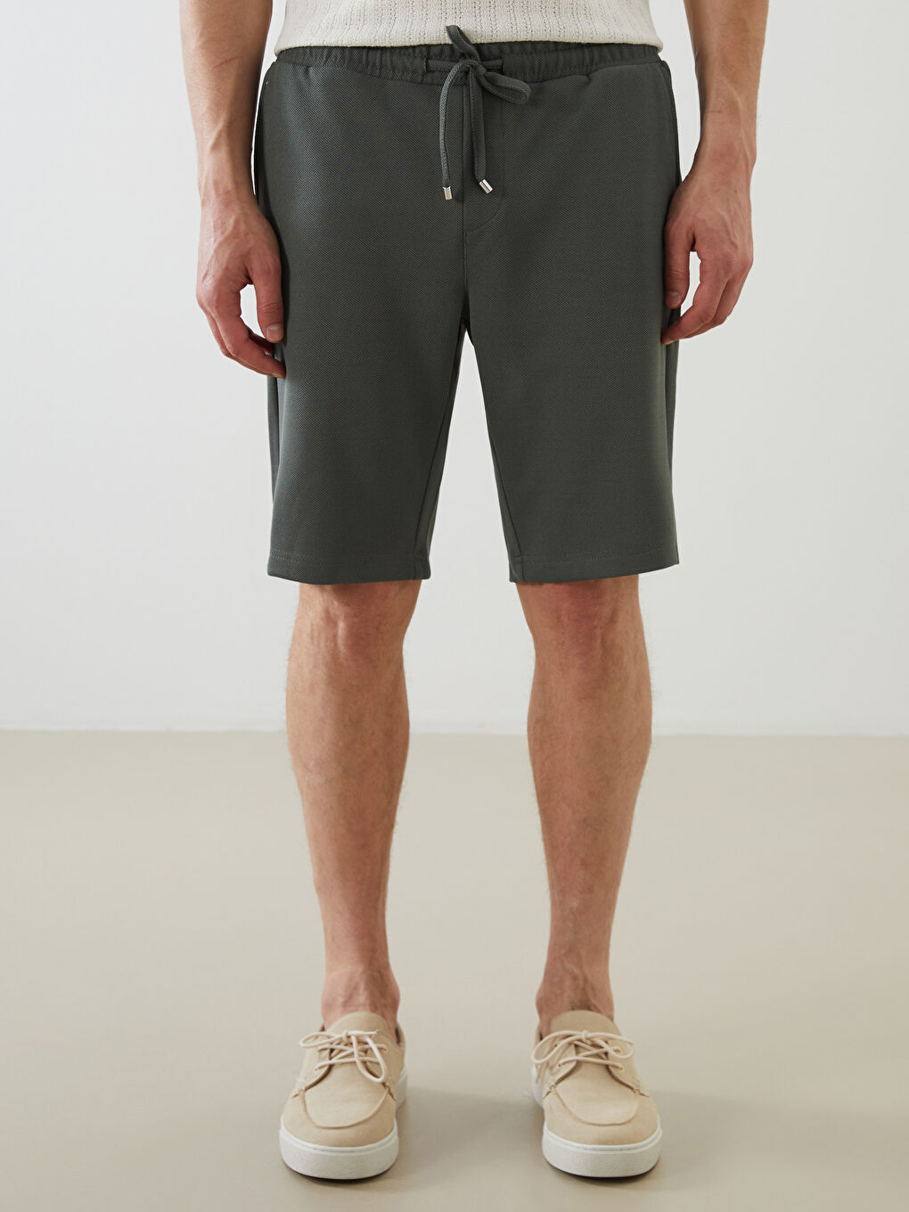 LCW Vision Slim Fit Erkek Şort -S56583Z8-VJR