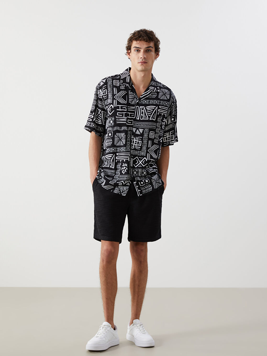 XSIDE Standard Fit Men's Shorts -S56606Z8-RQL